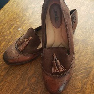 Earth brand loafers